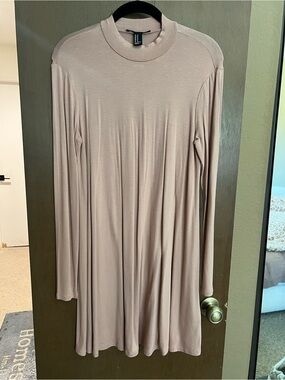 Forever 21 Mauve/Taupe Crewneck Dress